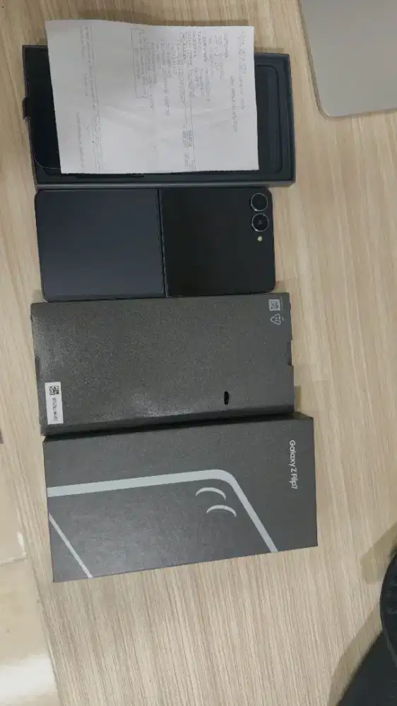 Samsung galaxy flip 7 bekas