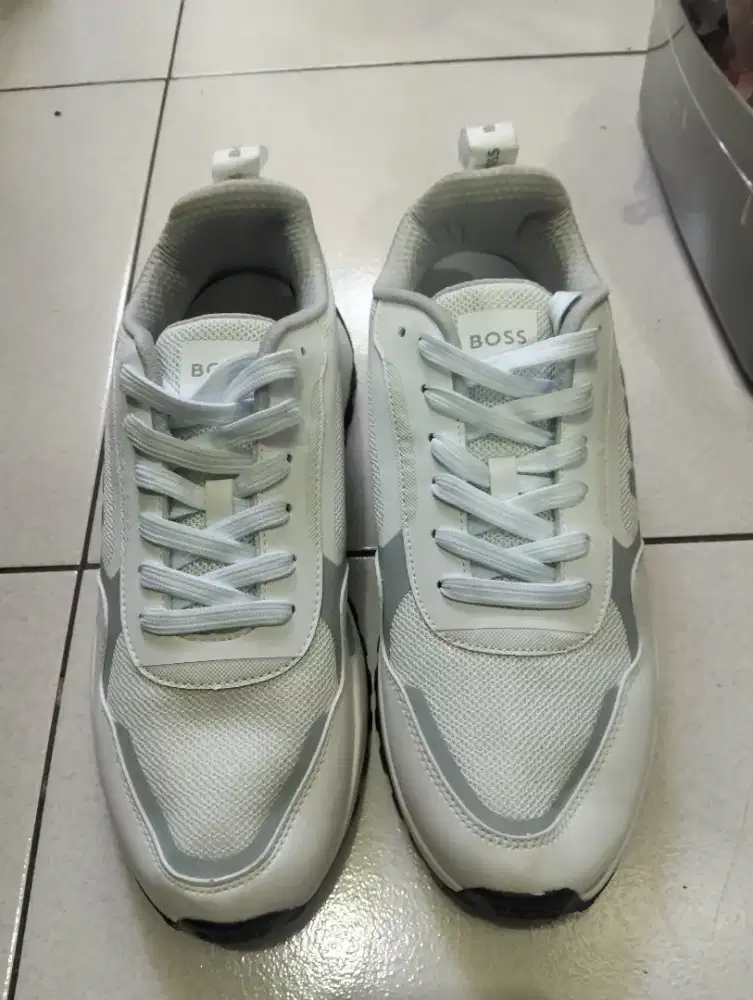 Sepatu boss iya ini sepatu boss punya