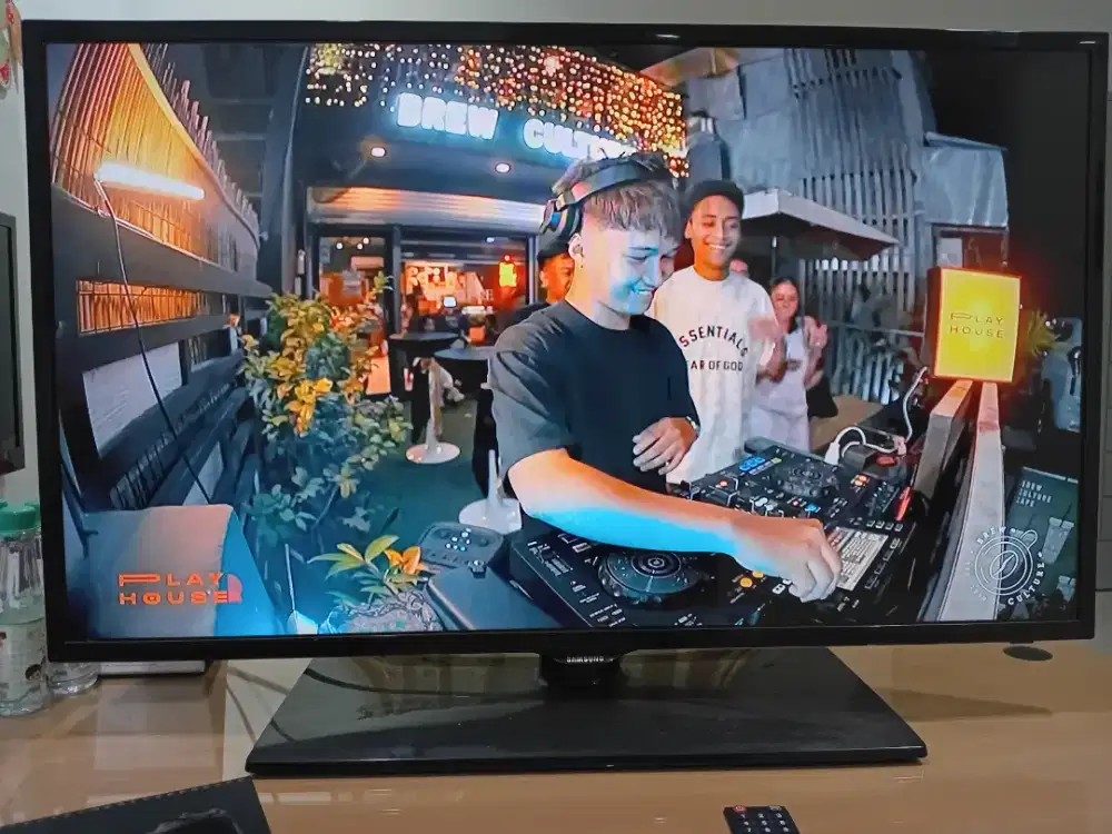 Samsung 40-inch LED TV (UA40F5000)