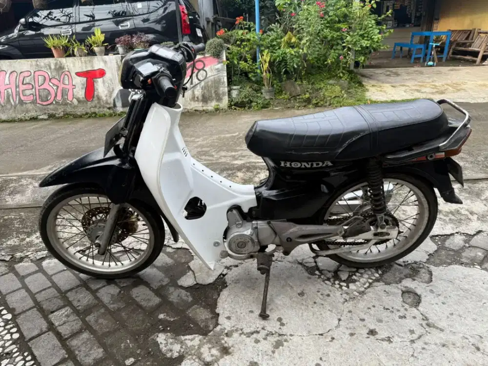 Astrea prima THN 1989 plat AB Bantul