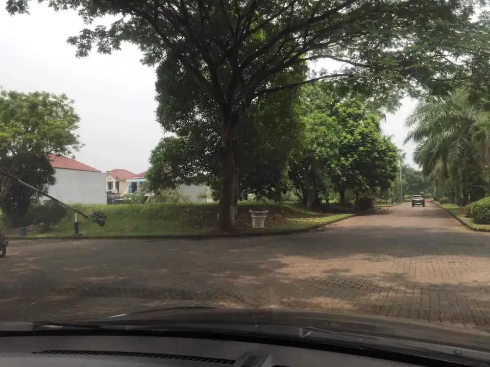 Dijual tanah kavling Hook di jalan utama komplek Modernhill Pondok Cabe