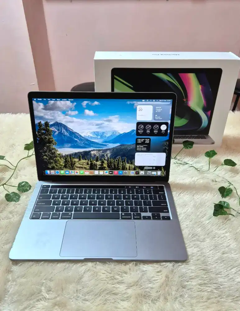 Macbook Pro M1 256Gb TouchBar Mulus Lengkap
