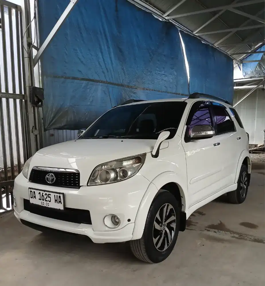 Toyota Rush S Automatic 2011