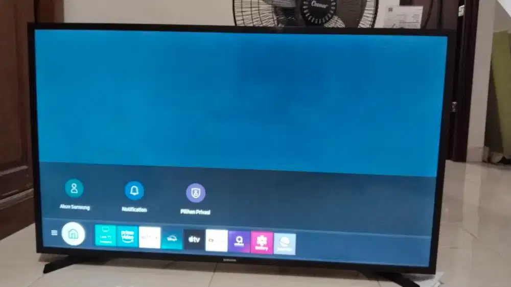 TV Andro - Merk Samsung - Ukuran 43 Inch