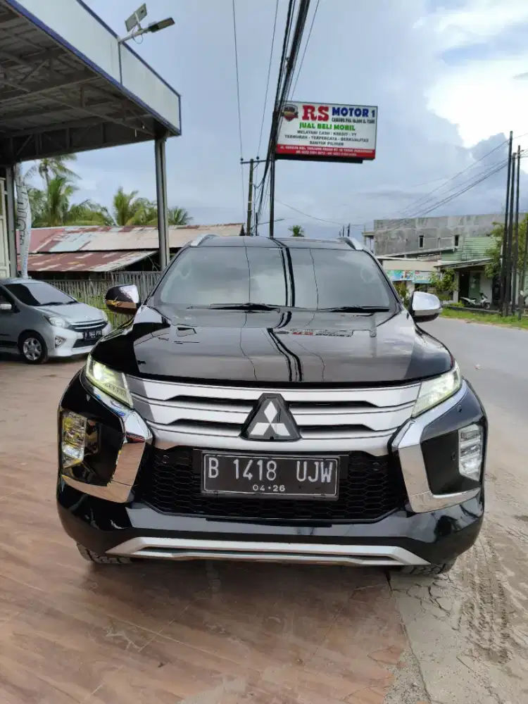 Mitsubishi pajero sport dakar 2.4 2021 hitam