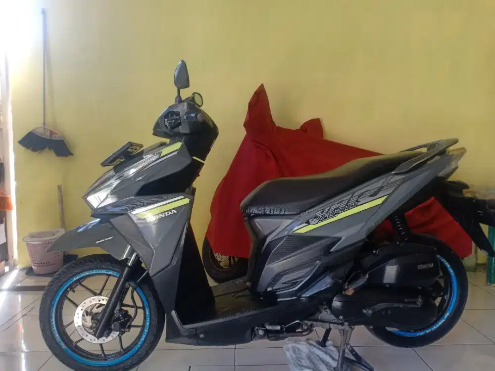 Honda 2015,pajak hidup dan suratnya lengkap.Unit sangat bagus sehat.
