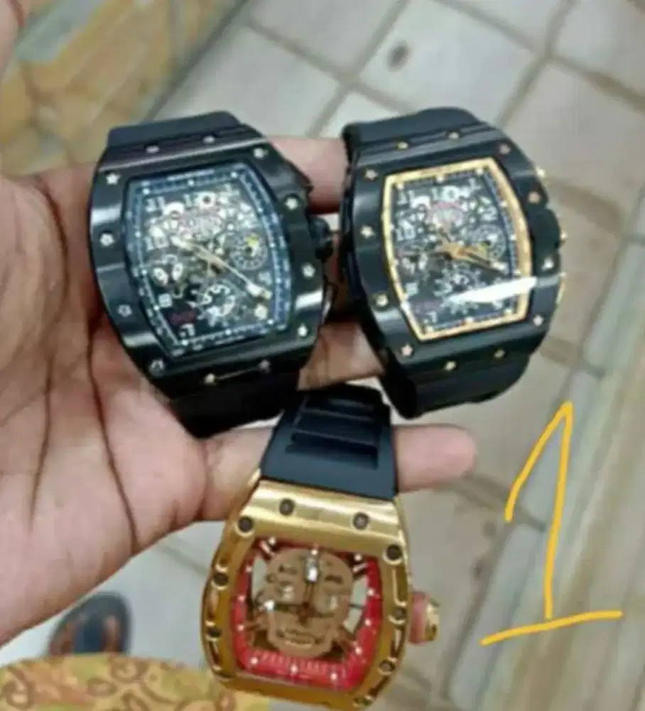 Di jual jam baru dan keren model sporty dan model tengkorak