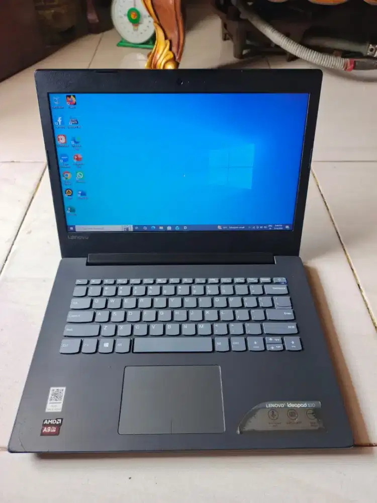 Laptop lenovo Amd A9 gen7th ssd 256gb Ram 4gb ddr4 no minus(bs nego)