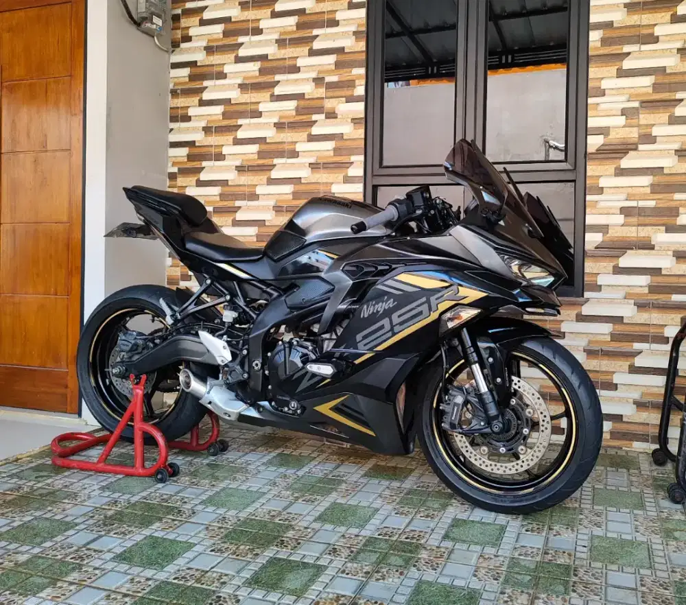 Kawasaki zx25r abs se qs tahun 2022 km rendah