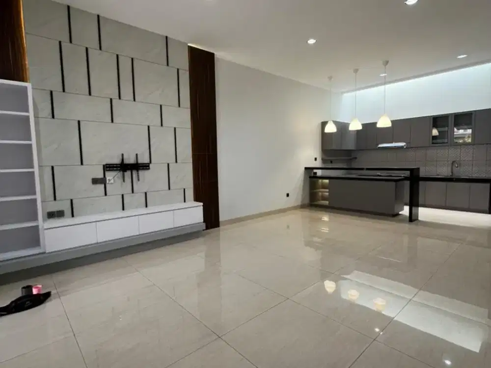 Rumah Lokasi Strategis Taman Kopo Indah 3 Siap Huni