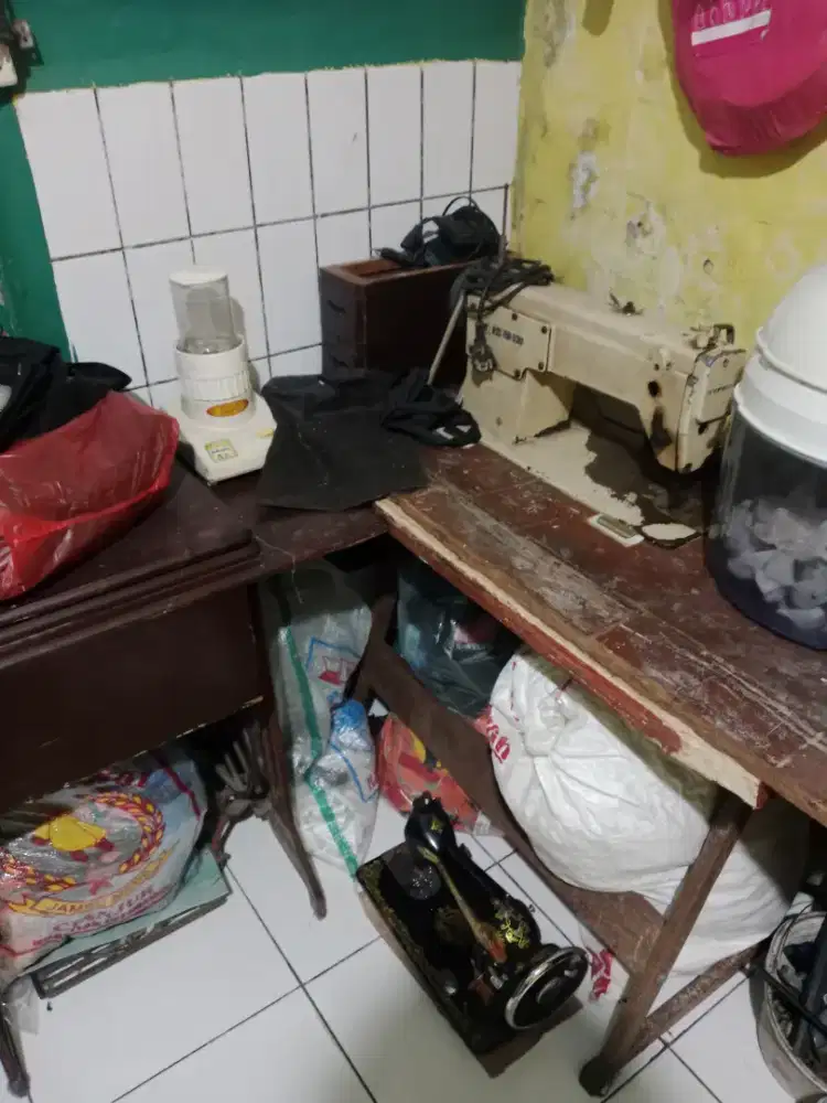 Mesin jahit typical mesin kecil jadul