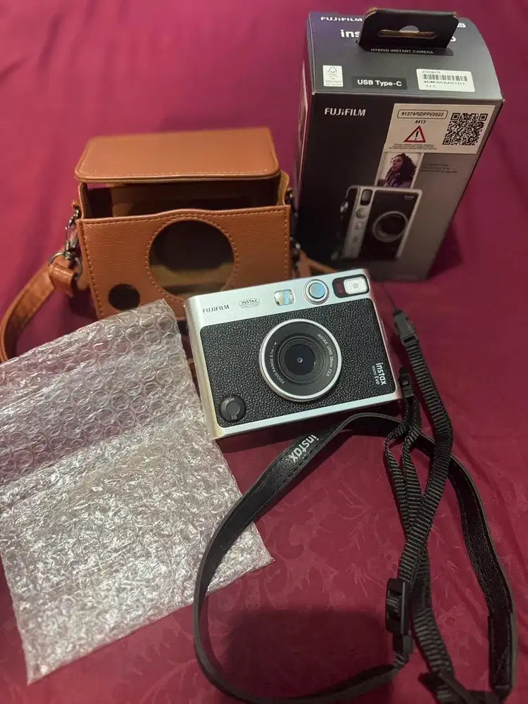 For sale !!! Fujifilm Instax Mini Evo warna hitam (USB Type C)