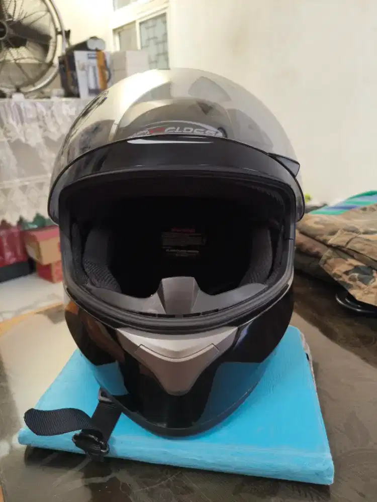 Dijual helm full face merk CARGLOSS.