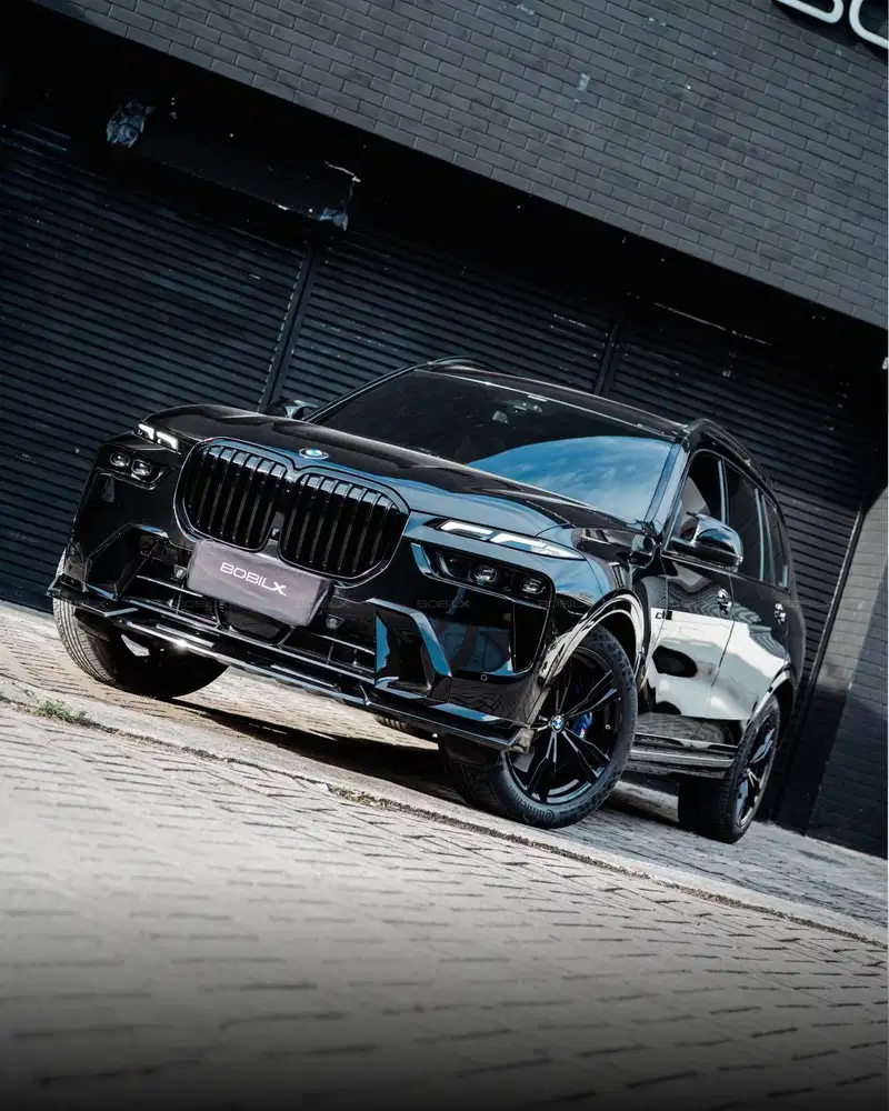 NIK 2024 BMW X7 xDrive40i Black on Brown Interior