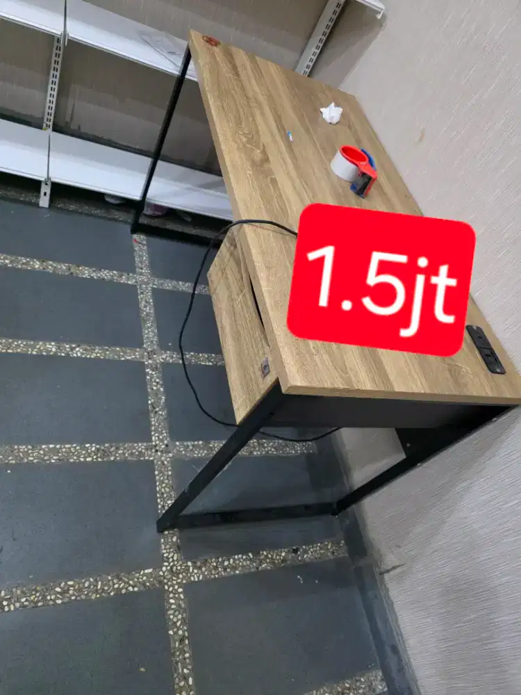 Perabot kantor bekas