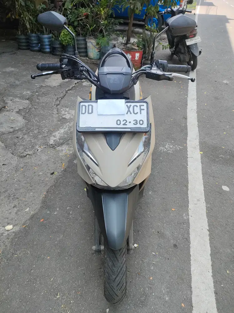 Honda Beat Street 2025 cokelat