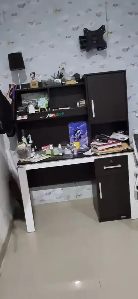 DIJUAL 2 MEJA BELAJAR ANAK.BAGUS