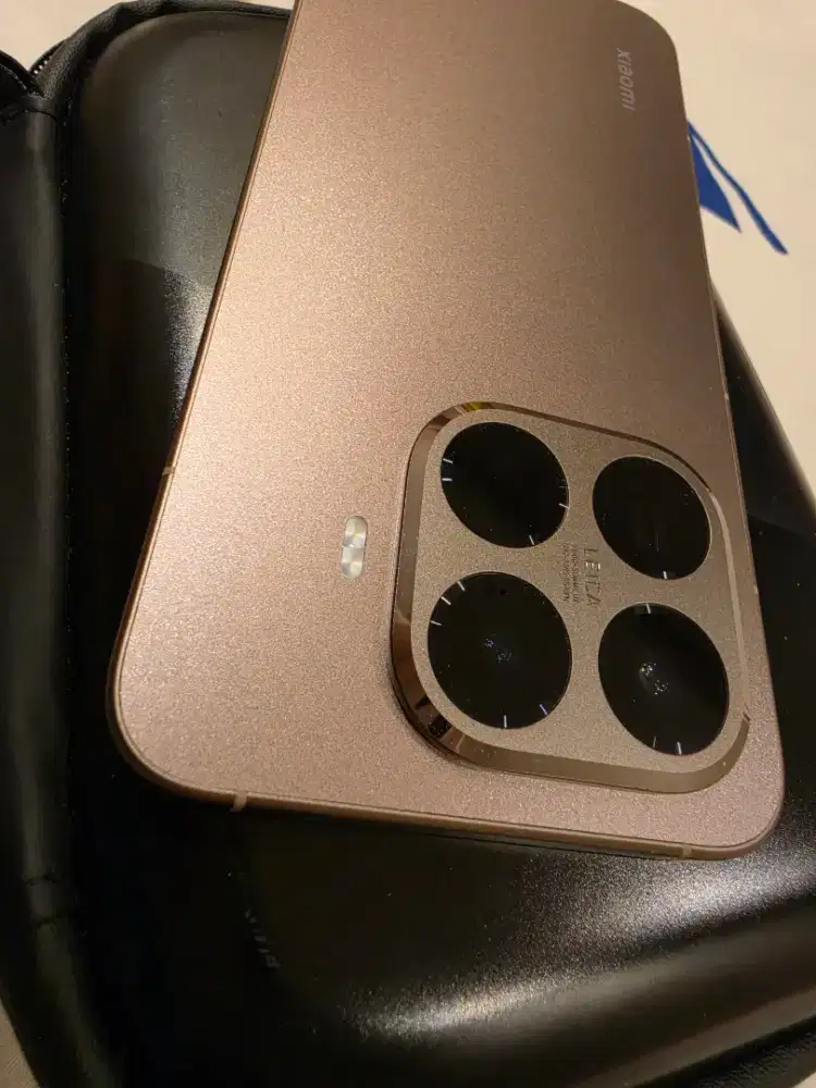 Jual xiaomi 15t pro warna gold mulus jarang dipakai