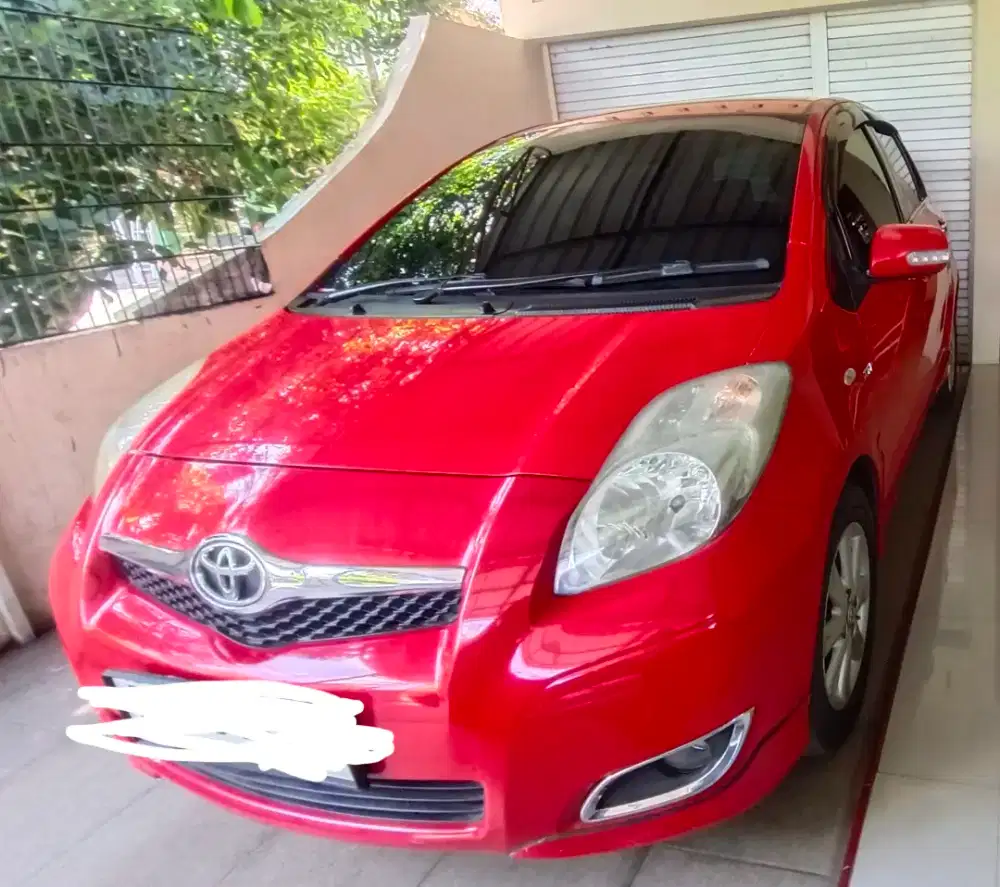 Toyota yaris E 2010