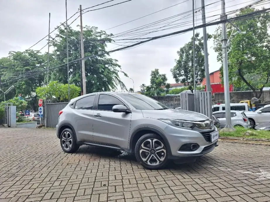 DP MURAH Honda HR-V 1.5 E Bensin-AT 2019  CKMQB