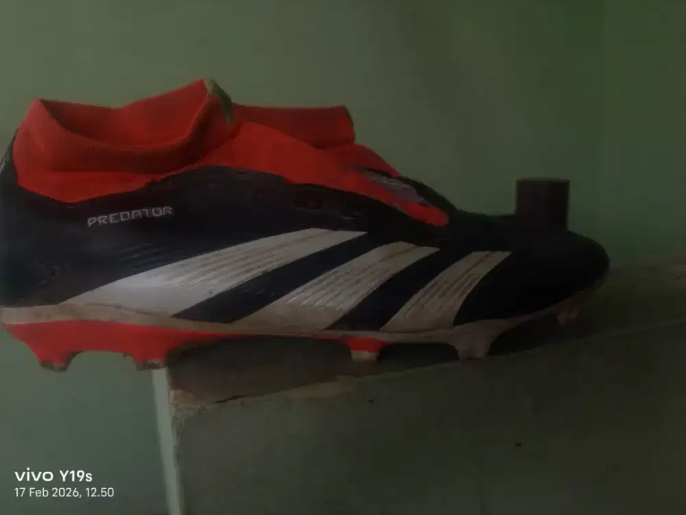Jual sepatu bola Adidas predator