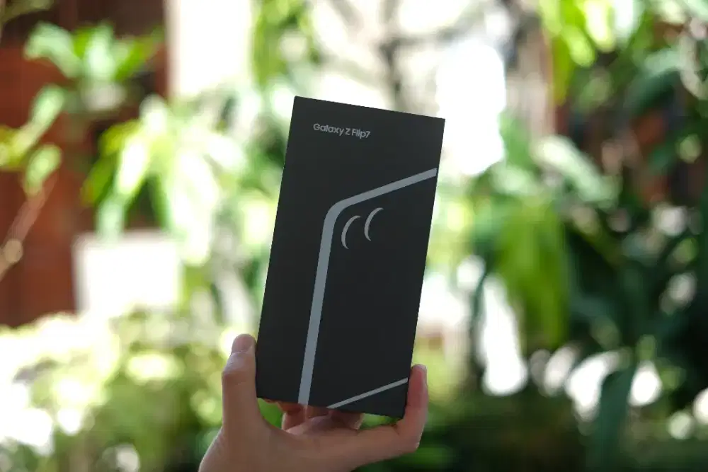 Samsung Z Flip 7 256Gb Garansi Resmi SEIN Like New