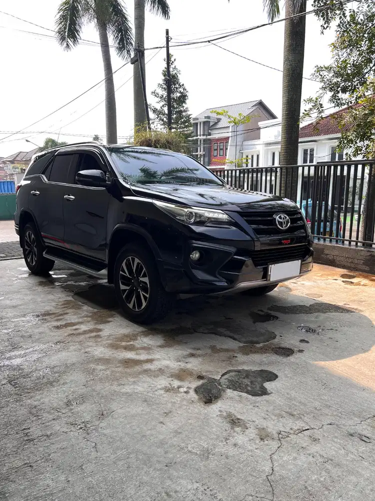 fortuner VRZ TRD (ISTIMEWA)