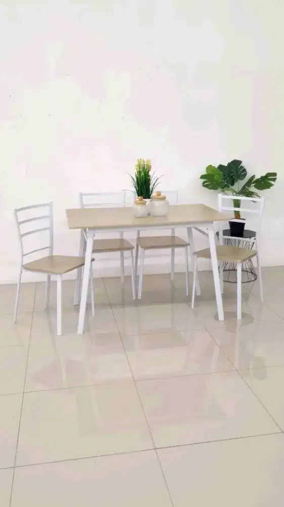 Promo Spesial Meja Makan 4 kursi