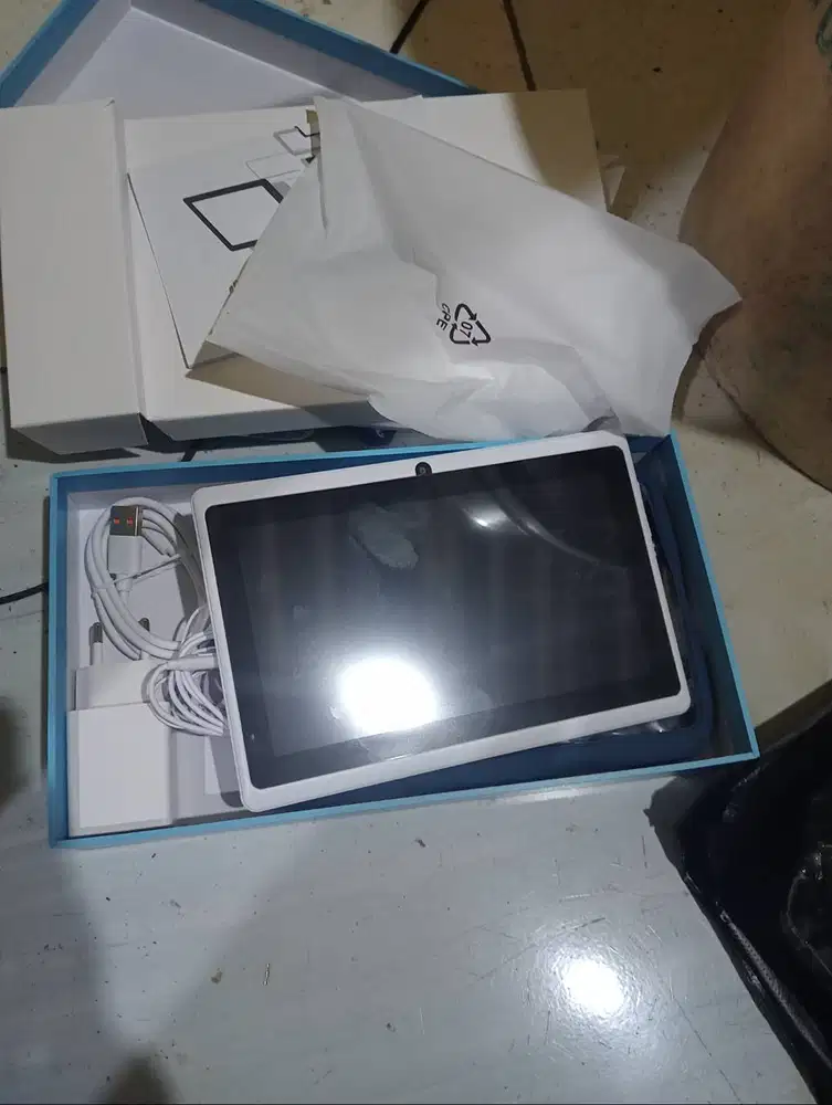 Children's learning tablet suitable for age 1-10 masih baru keluarbaru