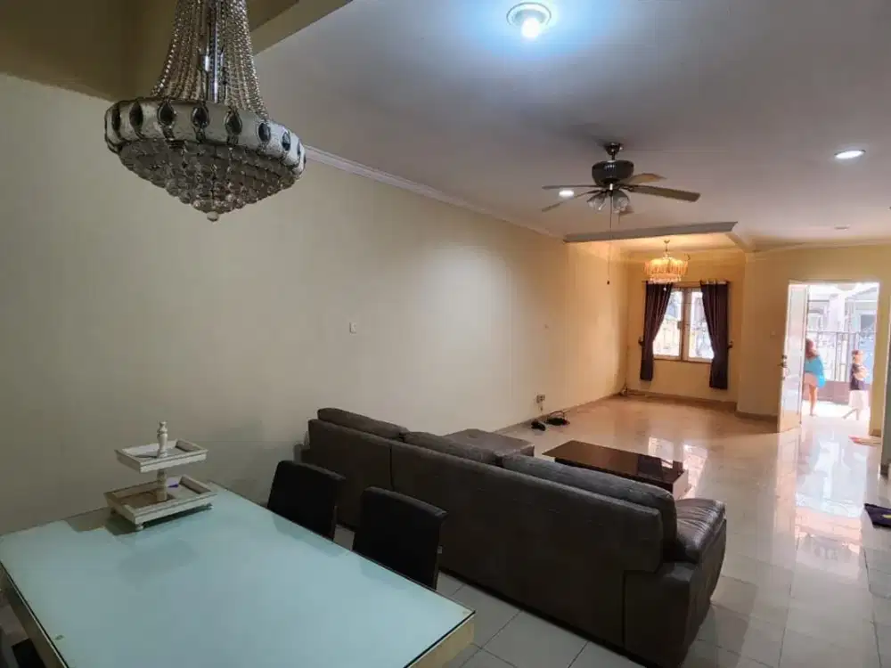 Rumah Dijual Kelapa Gading di Vila Permata Gading Siap Huni