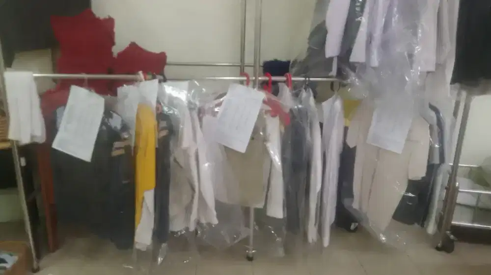 PRESSER - TUKANG SETRIKA