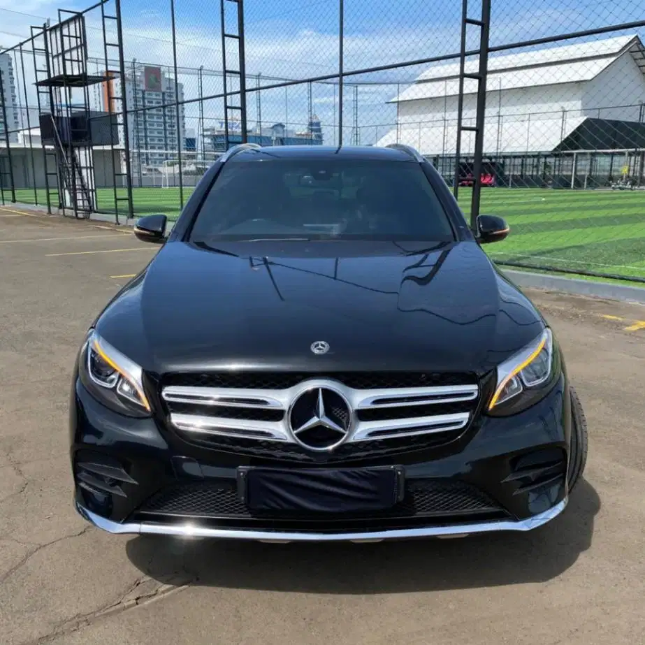 Mercedes Benz GLC200 AMG Panoramic