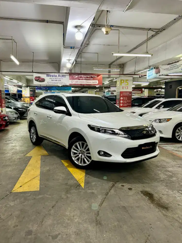 KM 78rb Toyota Harrier 2.0 Advance Premium 2014 Low KM 2015