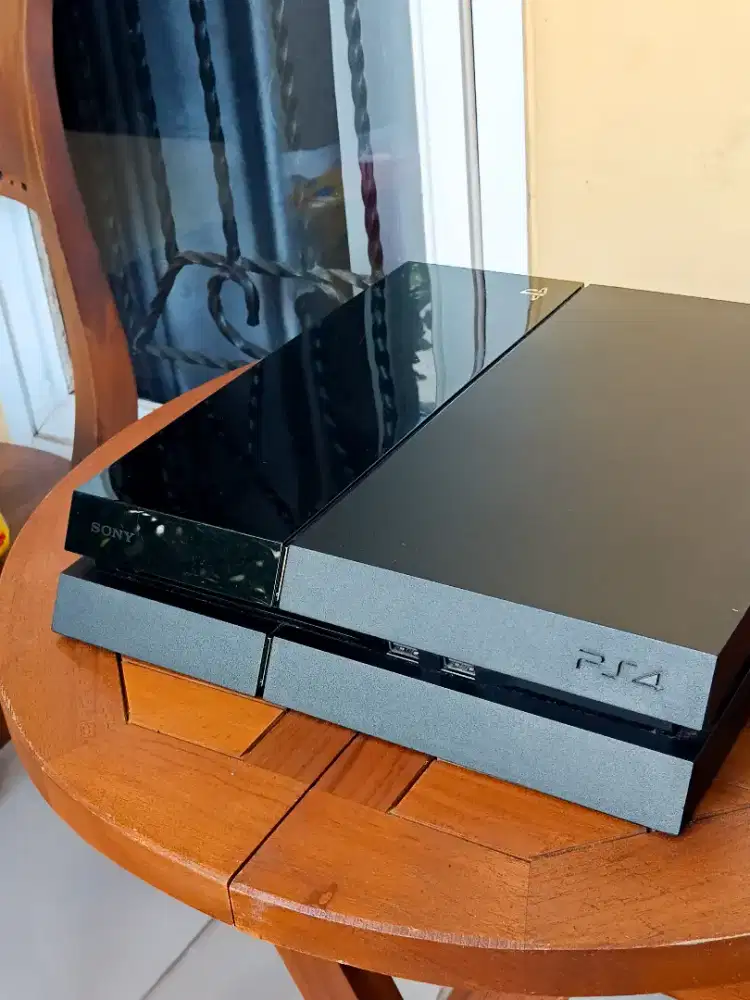 Playstation 4 500GB Black Second