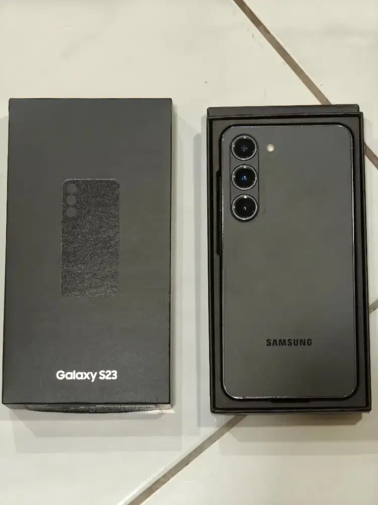 Samsung Galaxy S23 Reguler 256GB Phantom Black Fullset