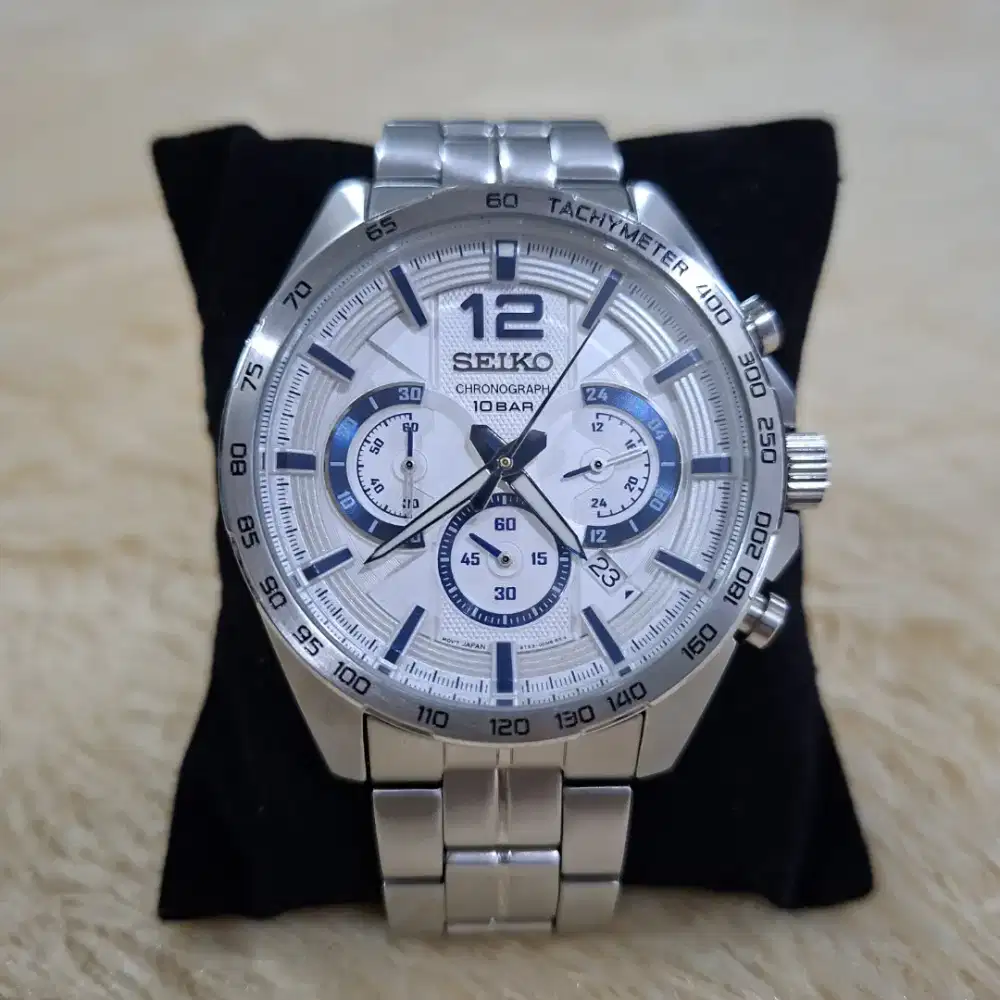 Seiko Chronograph Neo Sport White Dial
(SSB343P1)