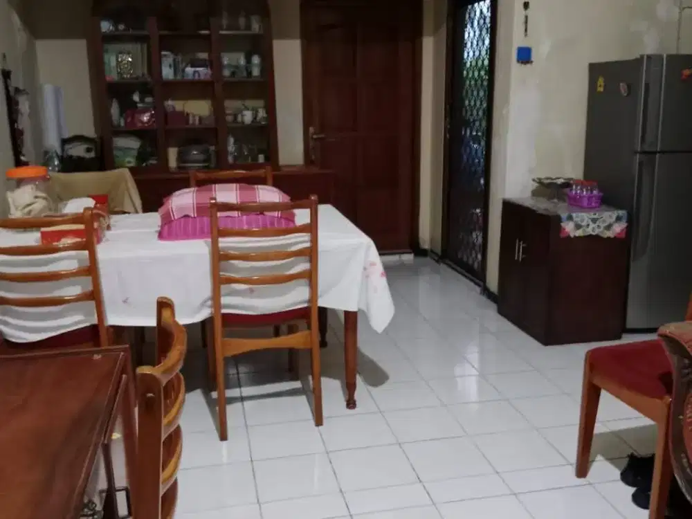 Medokan Asri Terawat Siap Huni Dekat UPN