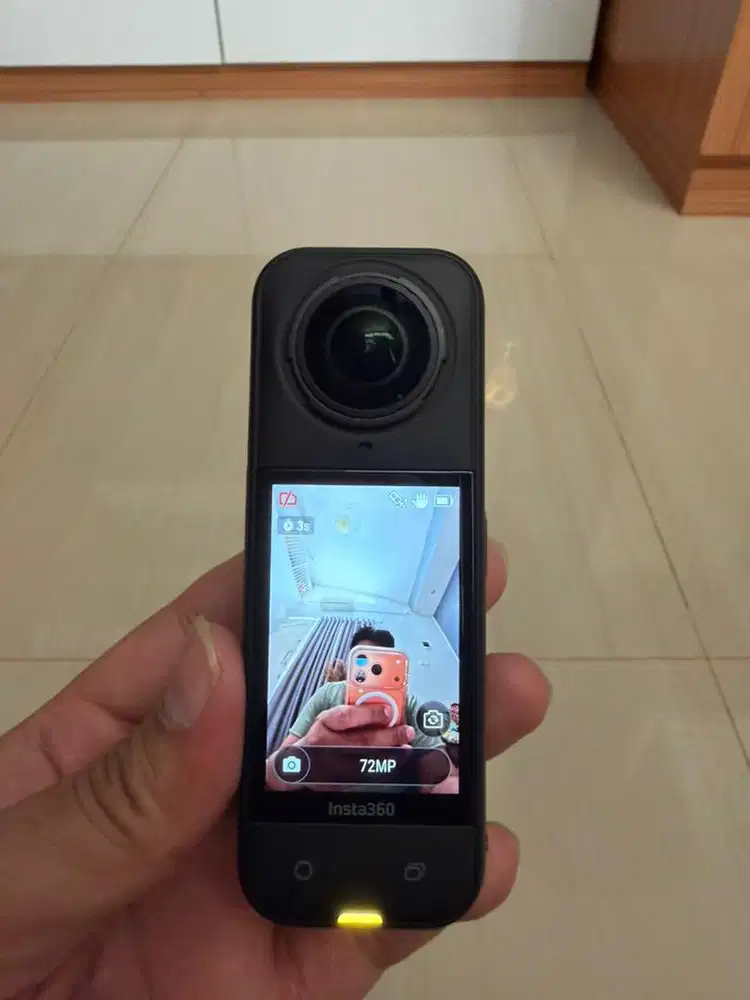 Insta 360 (Essential Bundle)