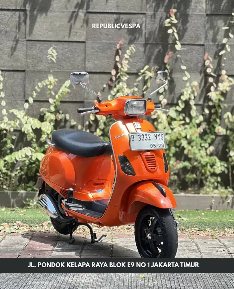 TERMURAH PIAGGIO VESPA S 150 3v TH 2013 WARNA ORANGE PERFECT CONDITION