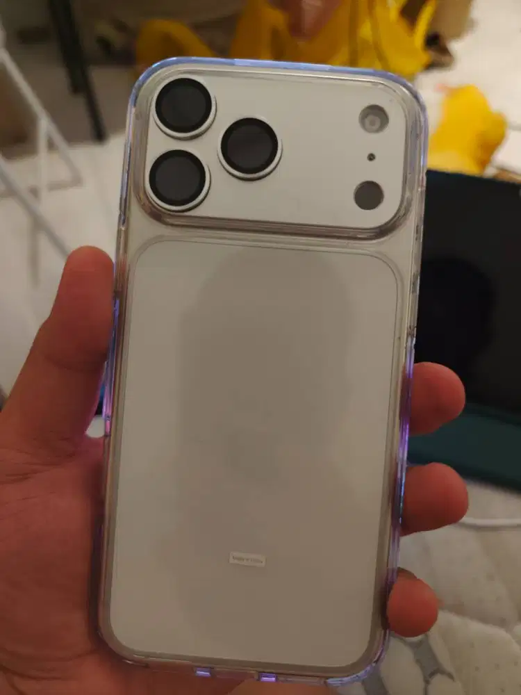 Iphone 17 Promax Silver 1 TB Like New