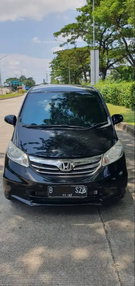 [DIJUAL] HONDA Freed 1.5 AT 2012 MPV Hitam
