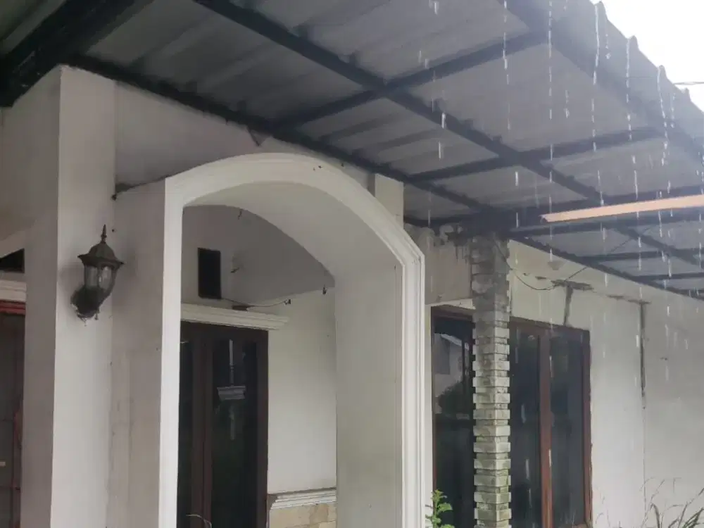 vila. bogor.  indah. 3.    rmh.  besar. hrg minimalis.