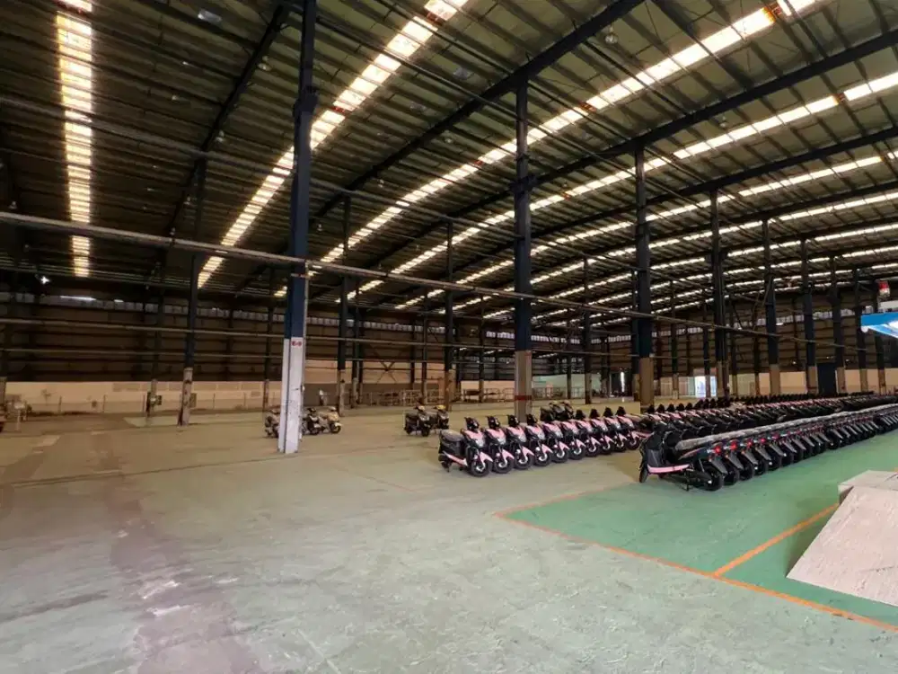 gudang.   bersih.   dkt. toll.