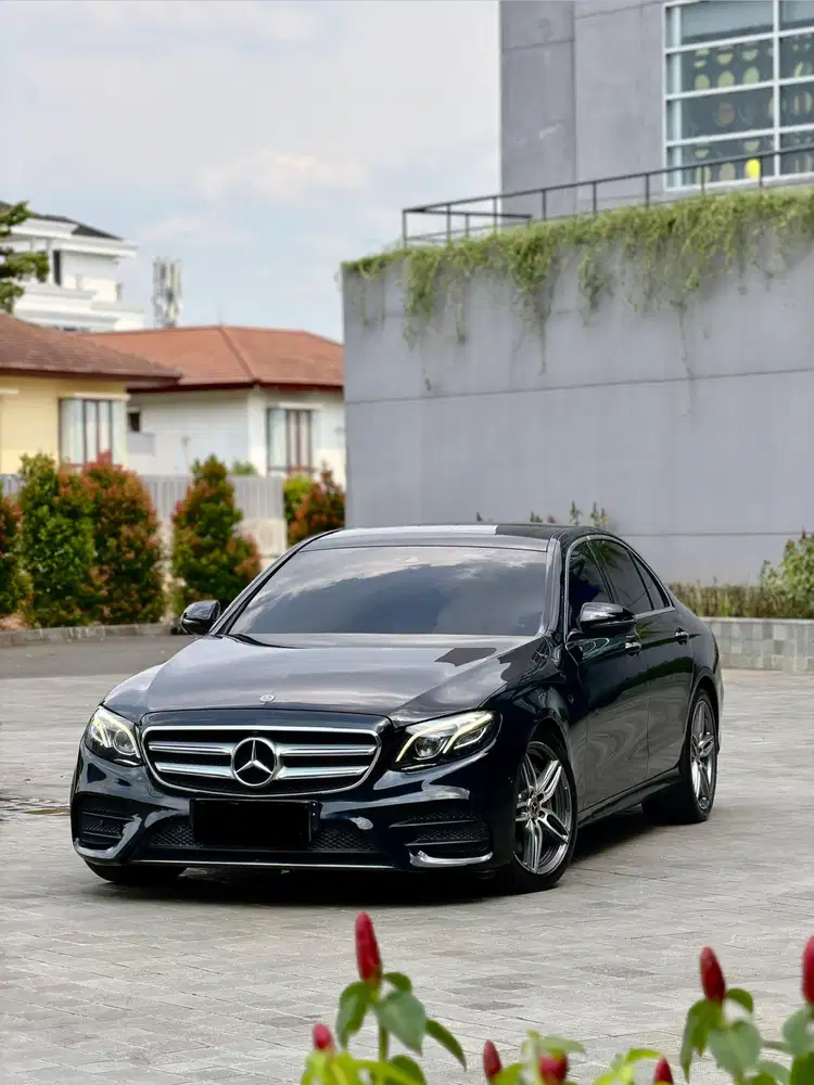 CASH Mercedes-Benz E350 AMG EQ Boost 2019 Good Condition