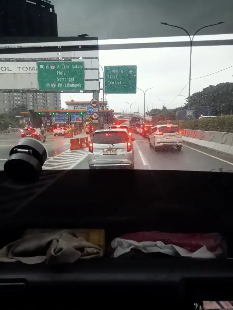 Jasa supir panggilan dalam kota/luar kota