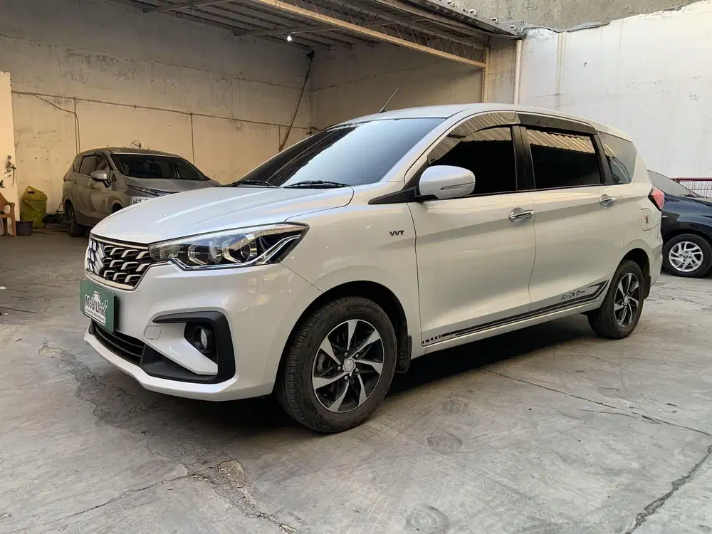 Ertiga GX Hybrid MT - PUTIH BERSIH DIJAMIN SUKA, GARANSI UANG KEMBALI