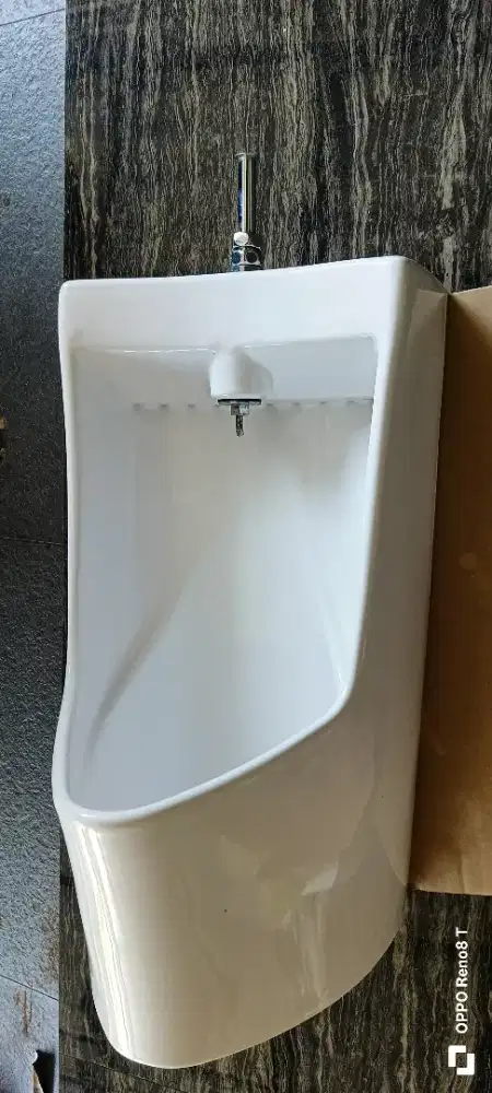 Urinoir Toto UW58JM Urinal Muslim Komplit Set