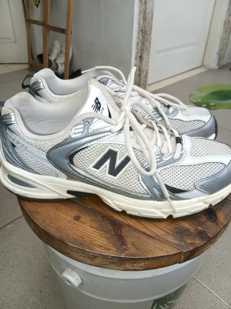 New balance 530 size 42