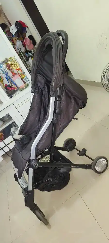 Stroller bayi dan anak