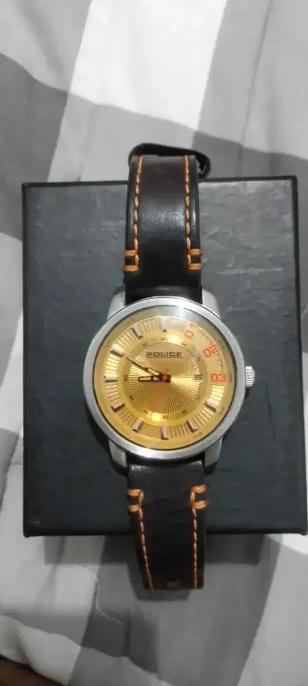 Jam Tangan Police